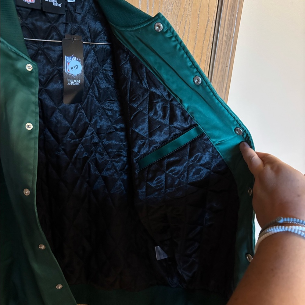 NFL Green and White Bomber Jacket with New York Jets Logo Chalk Line - Picture 9 of 9